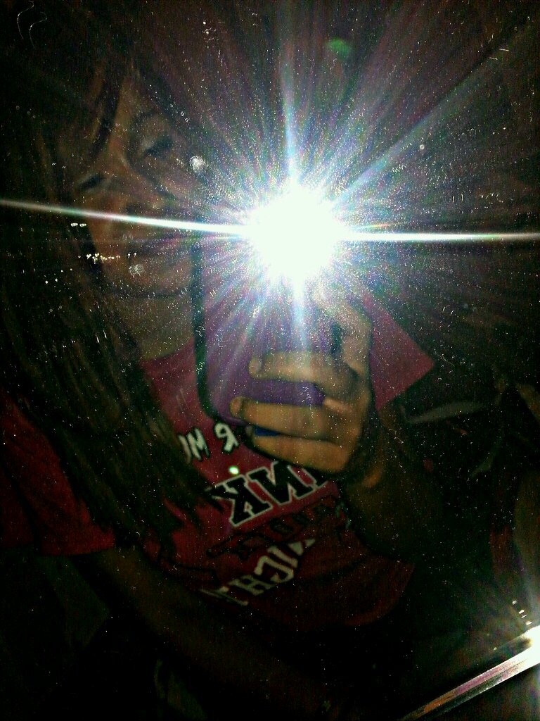 Family Before Everything♡ S.I.N.G.L.E♥ follow &' I'll follow back (;