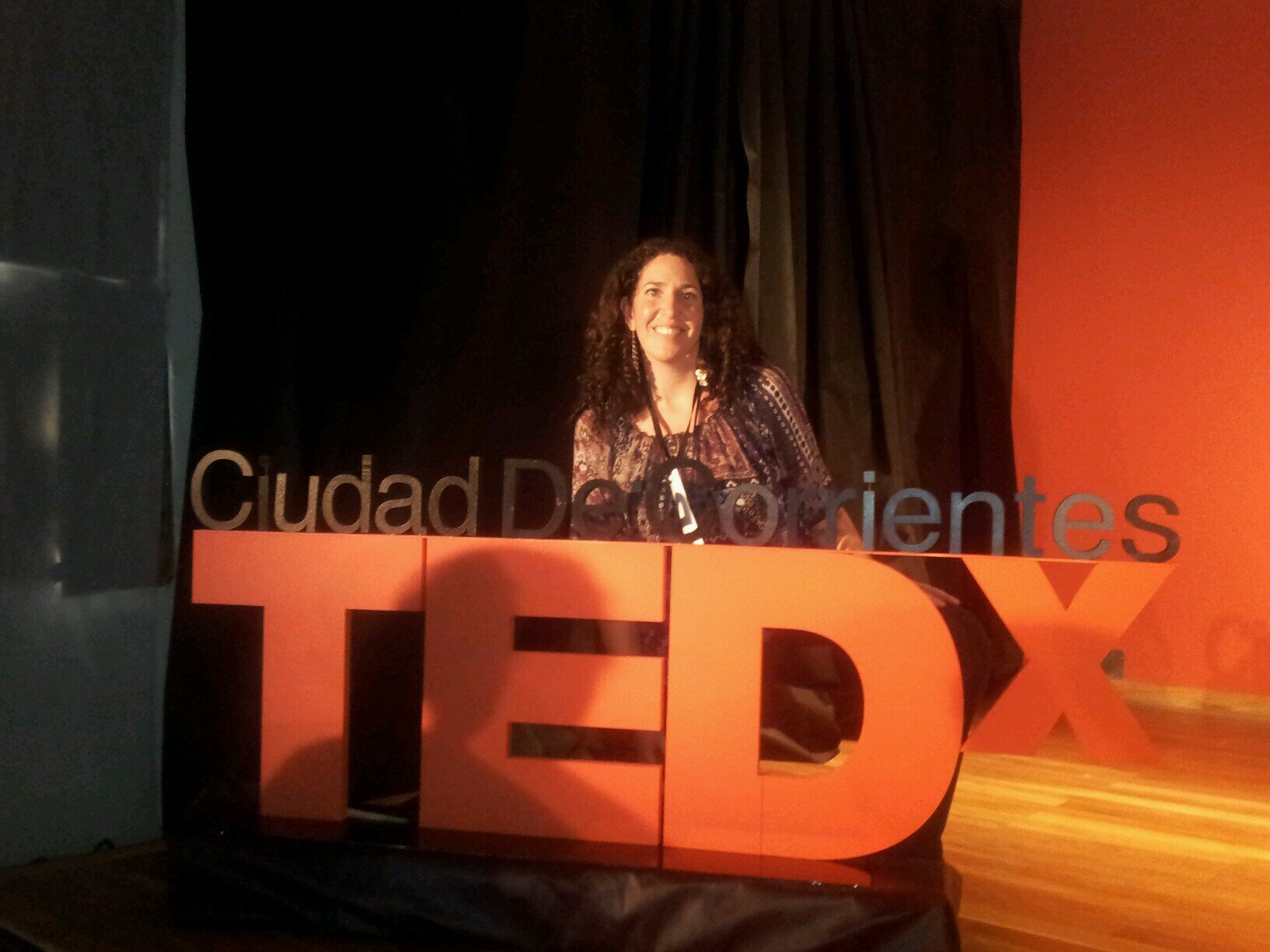 Apasionada por las ciencias. Deslumbrada por las infinitas posibilidades de innovación en educación. Madre todo terreno!