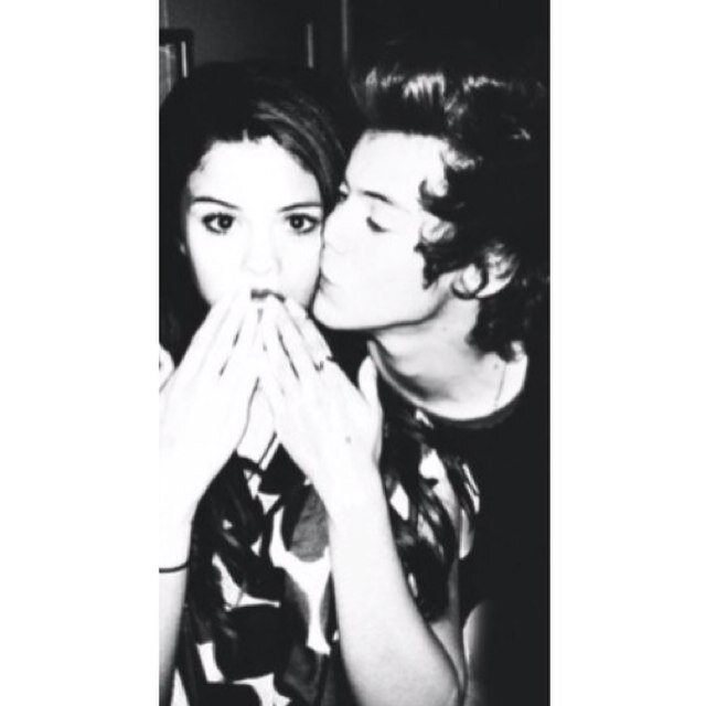 Here to supply EXCLUSIVE information about harry and selena, from a legit source.