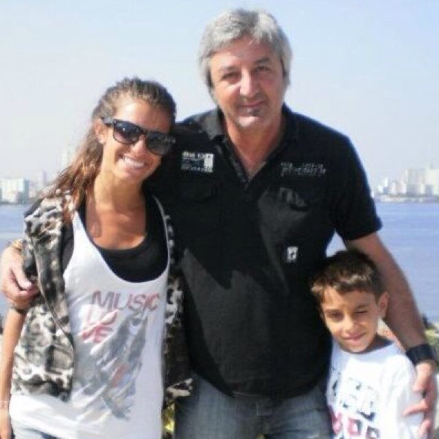 Padre de dos hijos. Dirigente de Racing Club. Gestión y compromiso, es el camino. Racing está siempre por encima de los nombres, SIEMPRE!