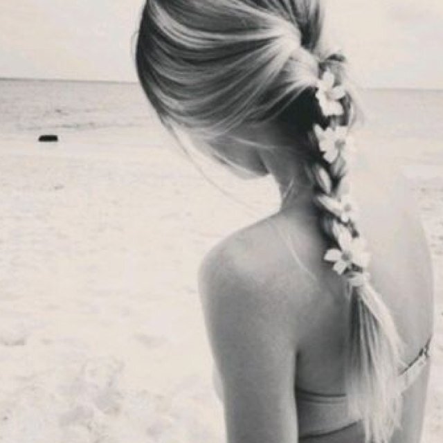 hereforthefun's profile picture. It's just me and my twitter