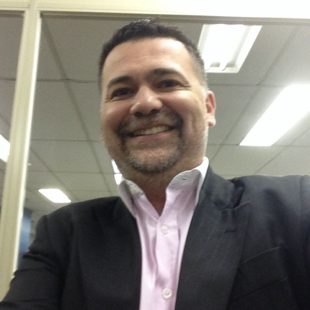 Emerson Neves Silva e Santos, Advogado, Professor Universitário-Universidade Cruzeiro do Sul ,Senac-Guarulhos e Consultor Jurídico do Sebrae-SP.