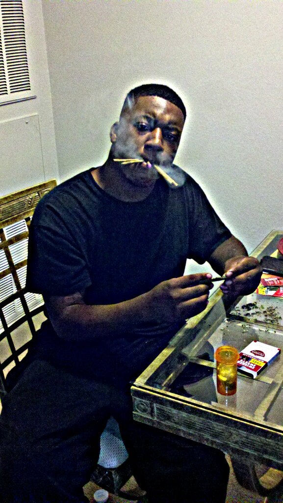 100%hustler Um Paid bt not  full yet... Im still da same nigga from day 1 ho!!! Cant nothn change a real nigga..