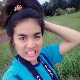 ติ๊งต๊อง บ้าบอคอแตก รั่ว มั่ว เอ๋อ ไปวันๆๆ ฮ่าๆๆๆ ^^