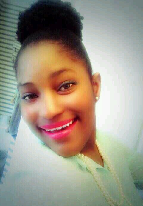 thePrettyFlame's profile picture. HaitianRapper/Singer #TeamRapKreyol