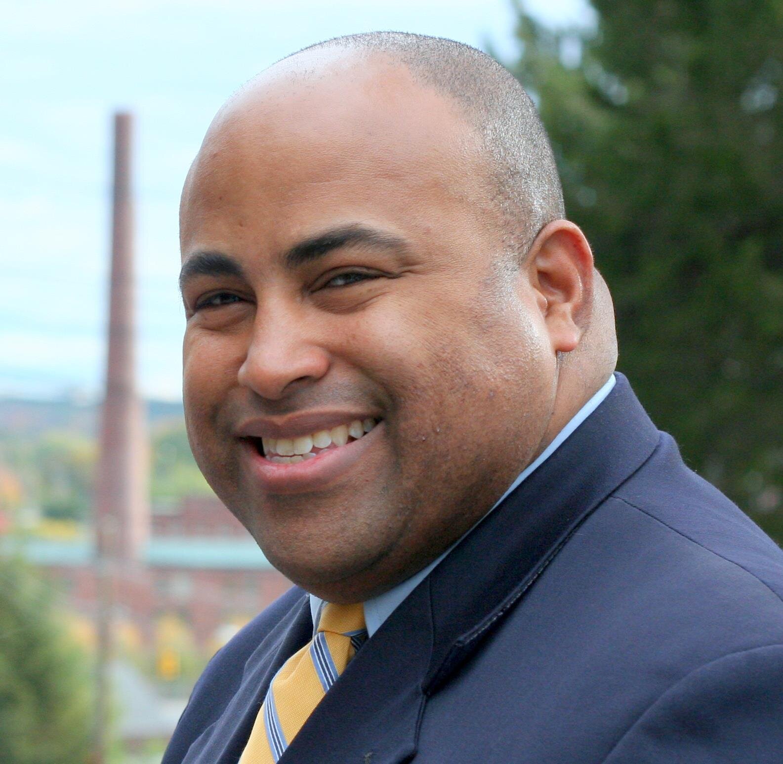 Mayoral candidate,Lawrence,MA: working to rebuild the city image,enhance education & attract industry.Bringing safety back to his hometown #makinglawrencebetter