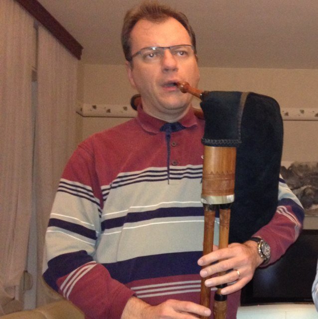 crazydan90's profile picture. Y a que les imbéciles qui ne changent pas d'avis, c'est ce que j'ai toujours pensé. #Belfort #FrancheComté #ForzaFerrari #FanFerrari #cornemuse