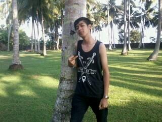 Ryan_GhostsDead's profile picture. Drummer | Student | Fans PERSIB | FB : Berandalan_sid@yahoo.co.id | WeChat ID :: music_of_my_life | Buang Rasa Takutmu.