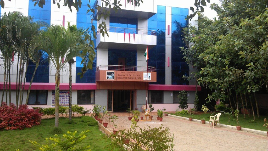 B-SCHOOL