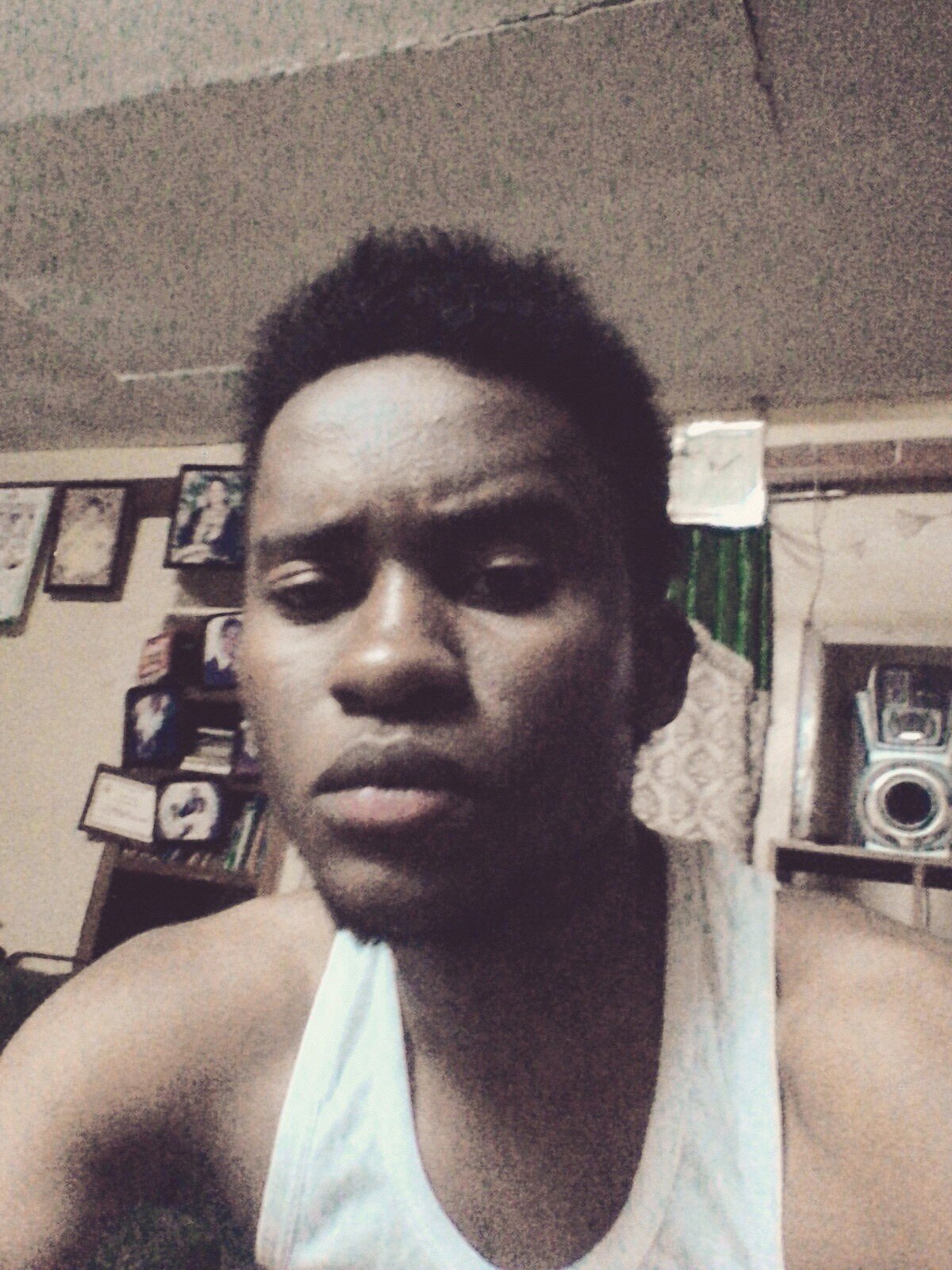 Rozzil_williams's profile picture. Music lover, Arsenal fan, always covered in strange clouds.