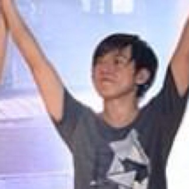 kuwahara_RW_bot's profile picture. RADWIMPS ギター担当の桑原彰さん非公式BOTです。　本人じゃないよ！  お返事が下手な人見知りですが4645。 さよならはブロックでお願いします。 追加して欲しいお返事や発言があればお気軽にDMを！