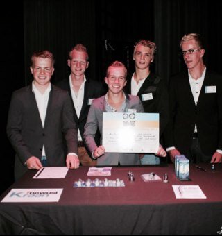 Kraanbewust is opgericht door vijf studenten van Landstede te Zwolle. Wij leveren LED kranen. Door de kleur weet je de temperatuur van het water!