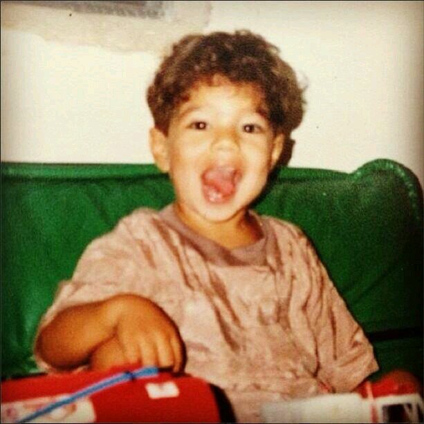 leonina, 17 anos, namorando, vestibulando, louca pelo caio castro lindo