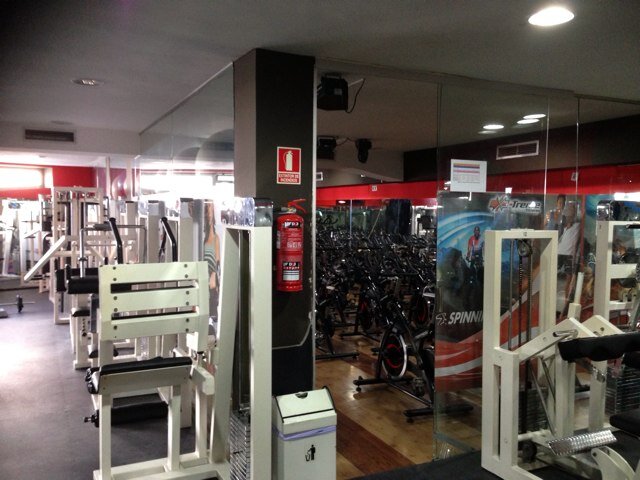 Gimnasio de fitness, musculación y clases colectivas. Desde 2002 cuidando salud, cuerpo y mente. C/ Real,2. Torredonjimeno.