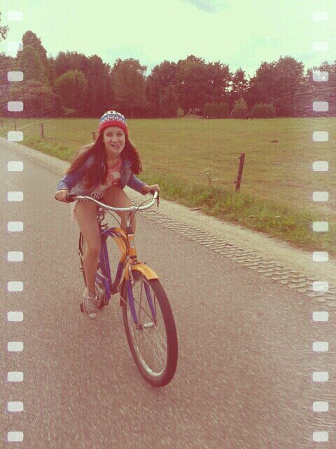 16~ love me gekkies~ snikkel&lolly ft @RHGeertjes~ litlle miss happy :)