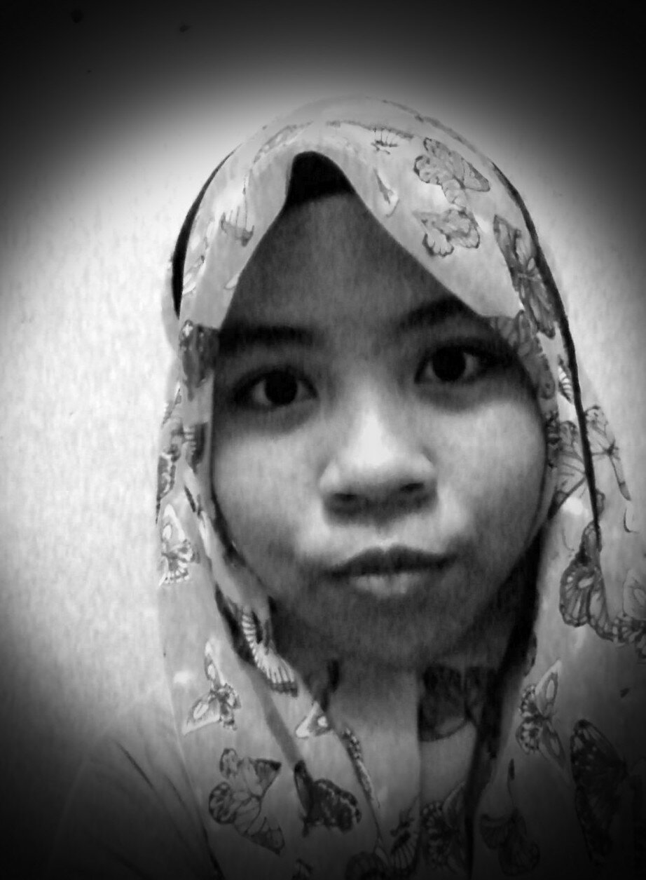 lya_riana's profile picture. 