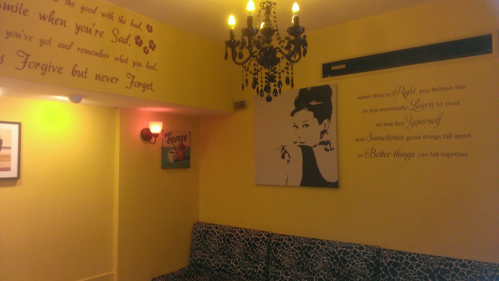 LaVossRest's profile picture. La Voss bistro style Italian Restaurant in Swiss Cottage, London serving authentic Italian food