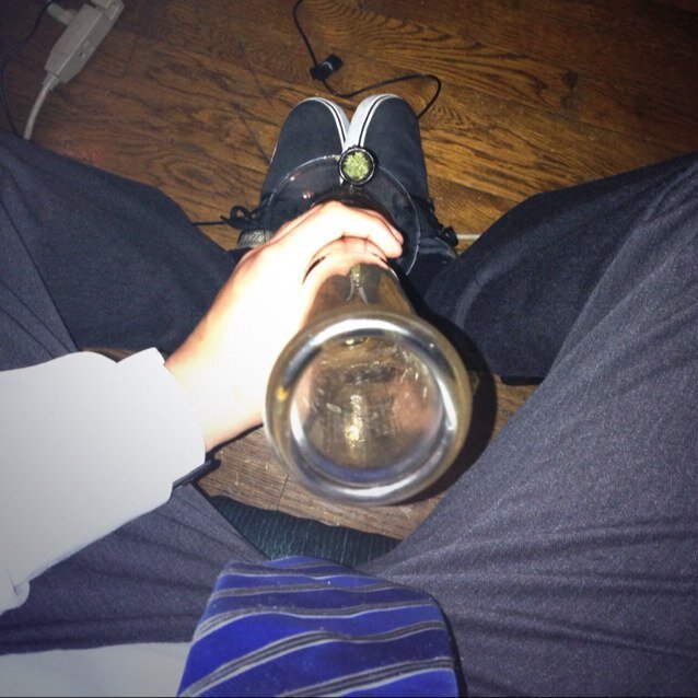 I smoke weed. A LOT of weed. I don't like the term stoner, I prefer weed connoisseur. Please excuse my tweets, i'm high as fuck.