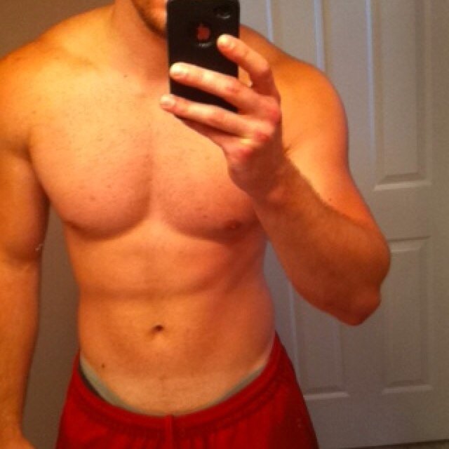 6'4 225 lb 22 year old white boy, born and raised in the great white north aka Canada. Trying to get to 250 and ripped