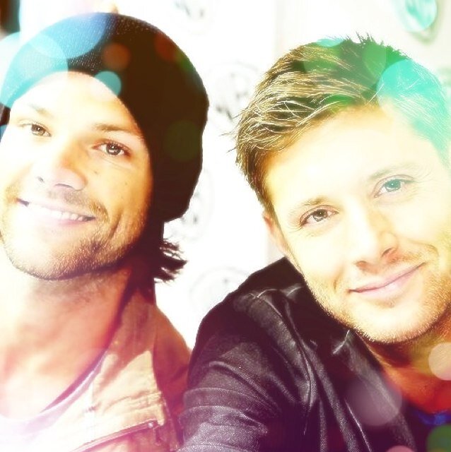 I love supernatural, psych, elementary and linkin park!! Follow me and I follow you :)