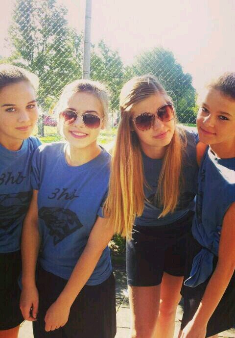 vakantie '13 was top !!! mn liefste schatjes @xsuperjanne @xsuperfenne @xsuperfeike @xsuperdemi ♥♥ ~ peelpush d2 ♥♥ ~ 0625050910 ~ facebook : nikki van der veen