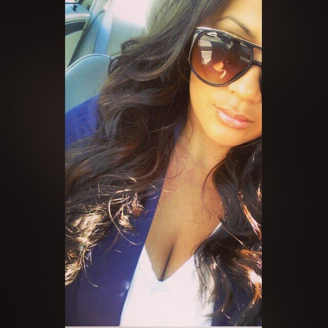Wife to an exec, supermom, gymjunkie, shoe whore. Living my life w/luv, passion & beauty! Walk w/them or fly w/me!