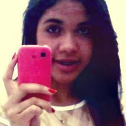 Pinto que sisca no terrero errado acaba ficando no lugar da galinha (;