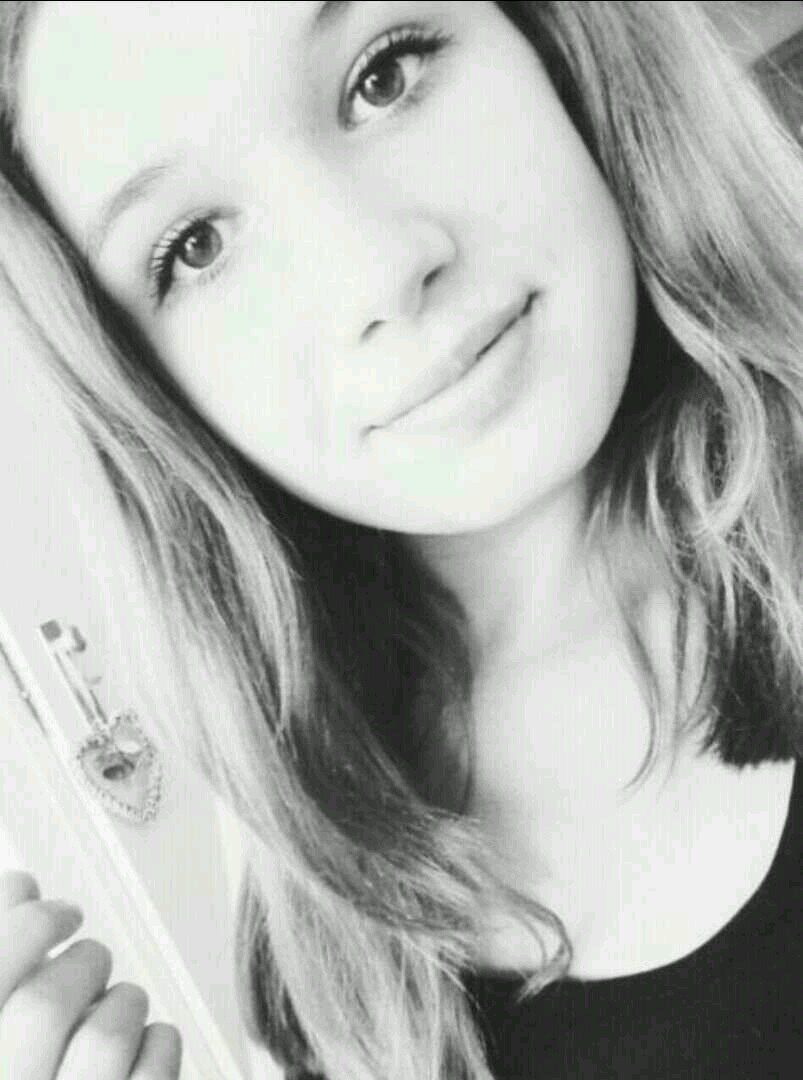 loesperfection's profile picture. 