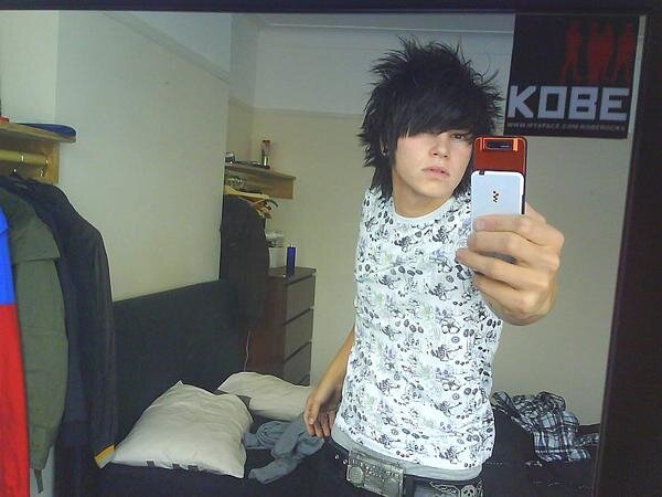 LewiMxrgan's profile picture. Free Follow from @HemmoCraic follow me and I will follow back :)))