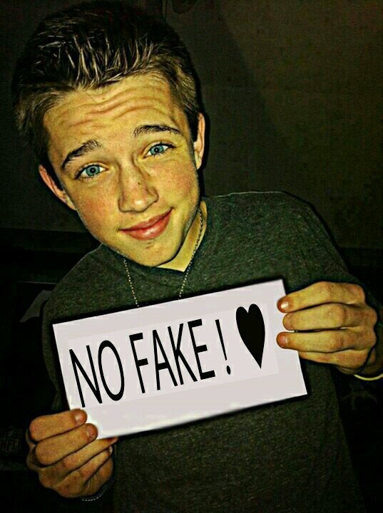 hii i am tyler rayburn i'm 15 yearl old :D. Brief Love you [C.3]