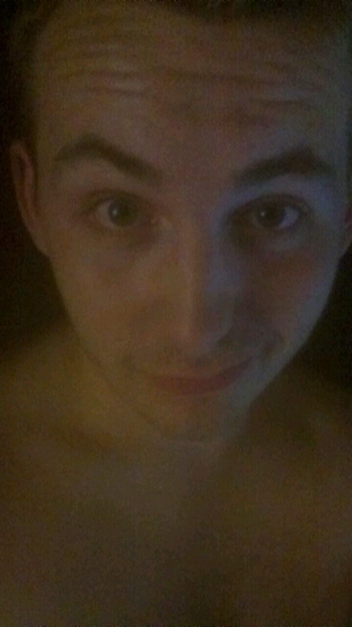 Mike Blythe, professional bullshitter, soon to be personal trainer, I got kik & snapchat - mblythe95, bbm - 7AFF2EAD