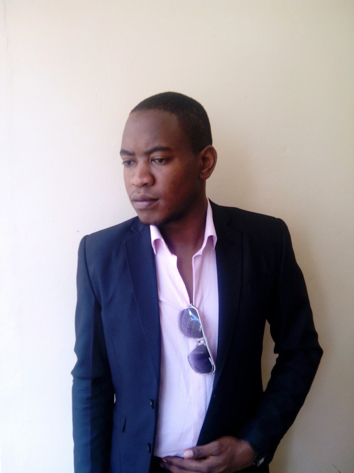Management Consultant, Traveler, Kenyan. #TeamUnited