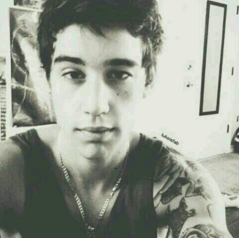 ~ thank you for always being there for me. you make me smile everyday again. you're perfect. I love u so much. x Ghislaine. ♡