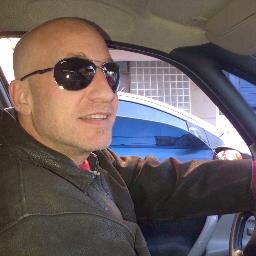 Abogacia y Comercio Internacional. Actor por vocación  
.