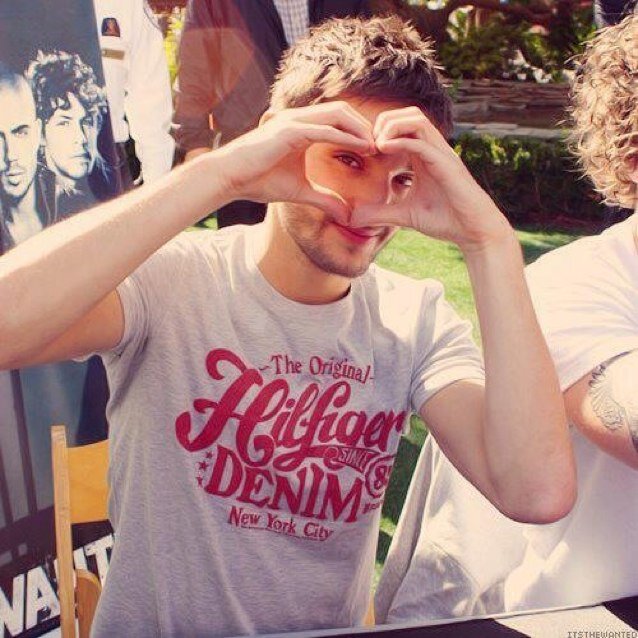 Prisoner, a simple word that means the world. Ask for a follow back :D - @TomTheWanted followed me (;