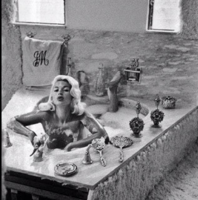 MemoirFemme's profile picture. North East based Apparel company bringing you fresh, affordable female fashion..... sister to the one & only @MemoirApparel. Contact femme@memoirapparel.com