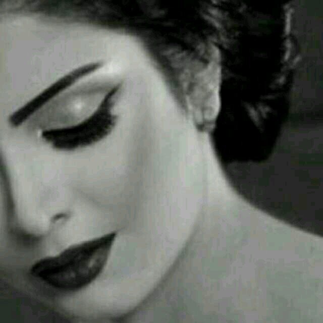 ❤ لغة الحب عآبثة لآ تكتب وَ لاتوثقَ ❤