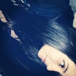 Hola, soy de Chile, belieber y amo bailar (: / Hi, I'm from Chile, belieber & i love to dance (: