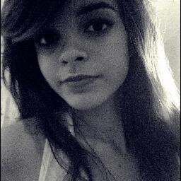 E pela última noite eu minto, eu poderia mentir pra você? Conte-me piadas, e te darei um sorriso. :)
