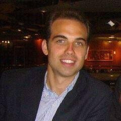Licenciado en Medicina por la UGR. Opositor en MIR.  Sé feliz con lo que tienes, mientras persigues lo que deseas.