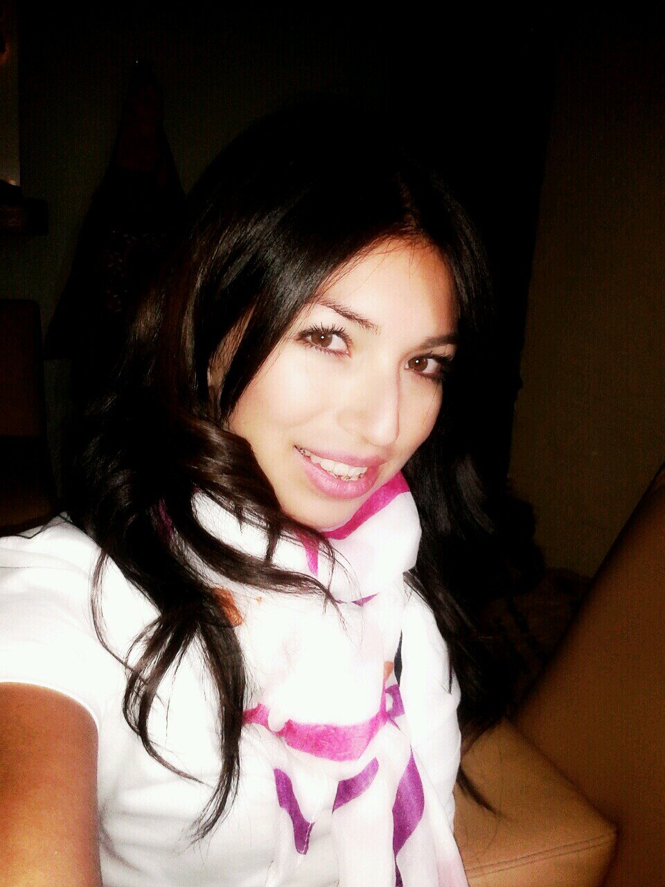 Amiga de muchos.. Hermana de 3, Mamá de 3 pollos, Hija de 2 y Mujer de 1.... Enojona, Celosa, Mandona... Tierna, Cariñosa, Amorosa..!!! ;-)