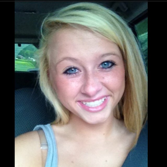 sixteen ♫
junior at pike central ♥
proud jesus freak †