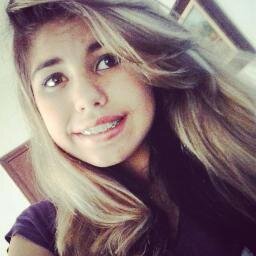 Nasci pra ser feliz,e não perfeitaa :3 !