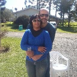 casada com uma pessoa maravilhosa, feliz, mãe de um menino lindo. Deus me abençoou.