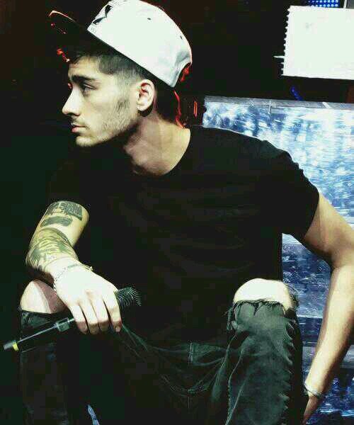 Hey free follow please follow @ThePayneTraxn *DONT FOLLOW THIS ACCOUNT*