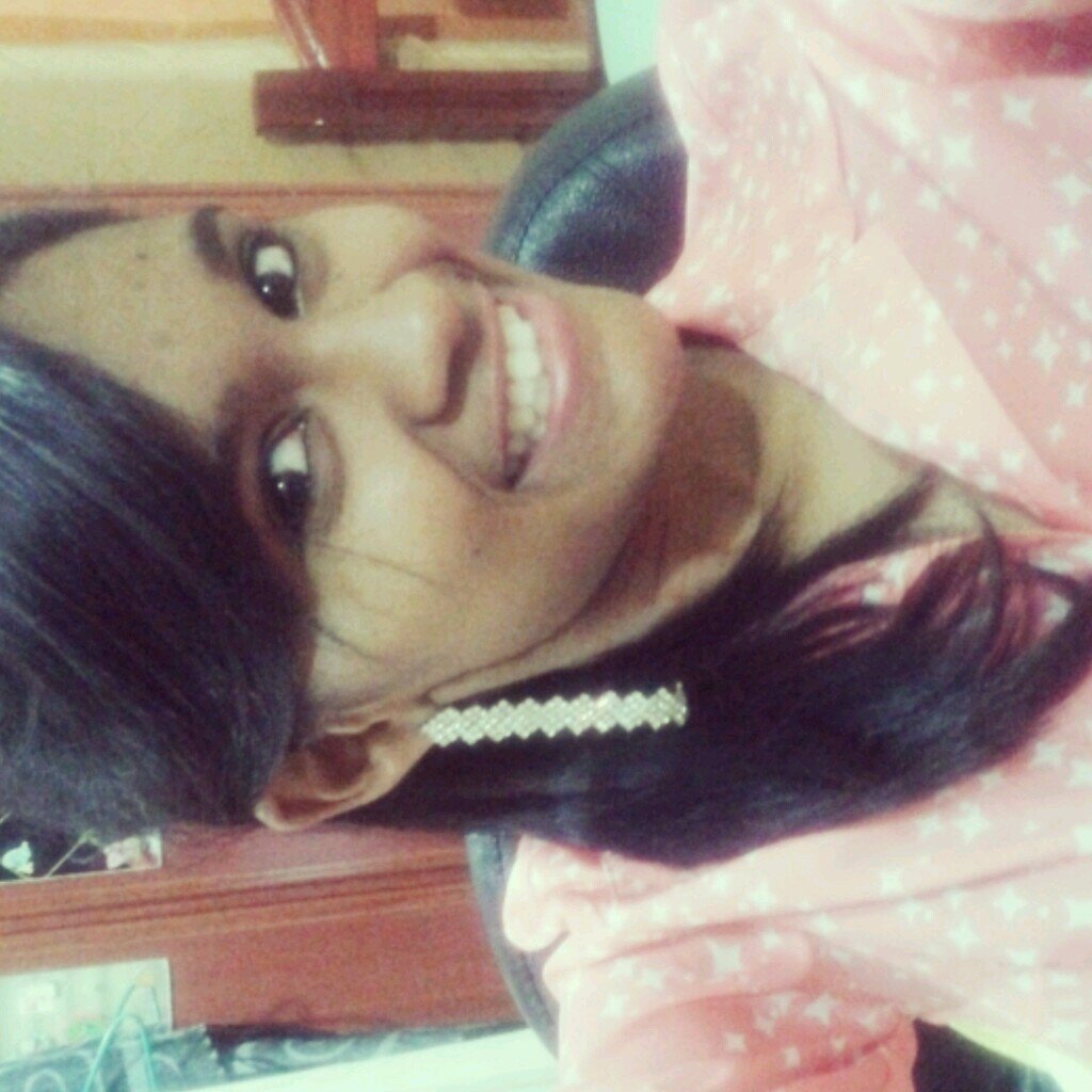 Deixe seu sorriso mudar o mundo, mas não deixe o mundo mudar seu sorriso :)