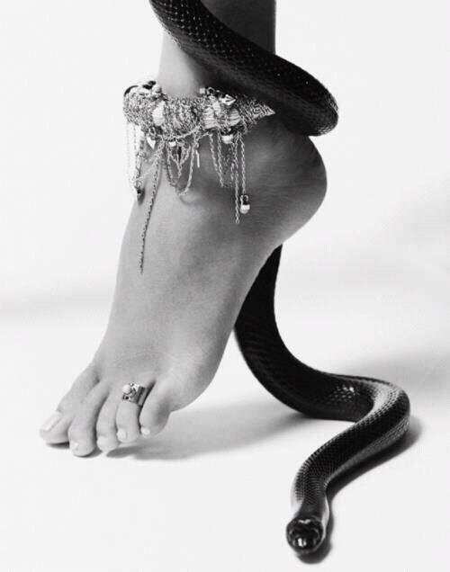 Writer,Paramormal Photographer of the Unseen, Artist, Gypsy and Rebel