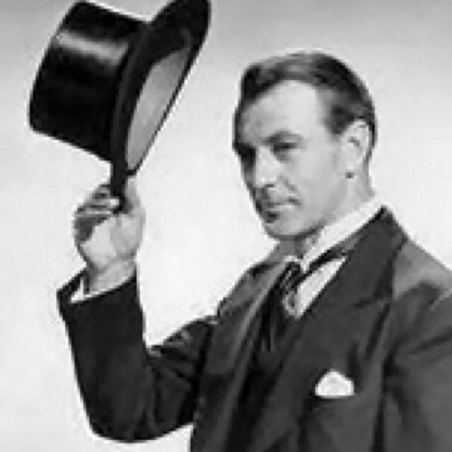Husband, father, top hat collector. Texans, Fantasy Footballer. TD!