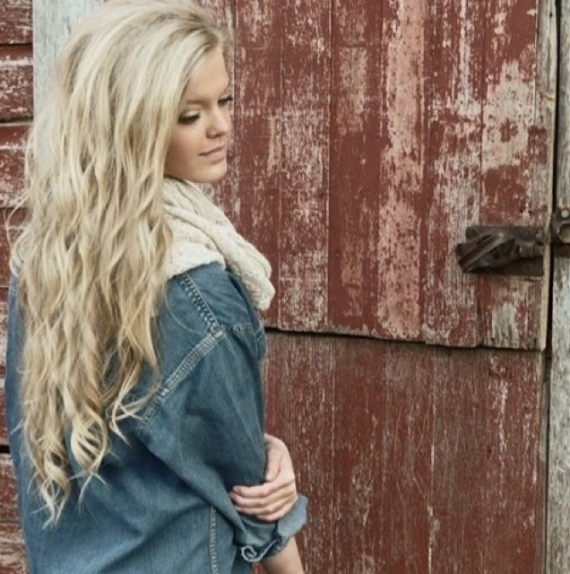 ✨ living the southern life in my dreams ✨ stuck up north, with no friends and a wrecked family.