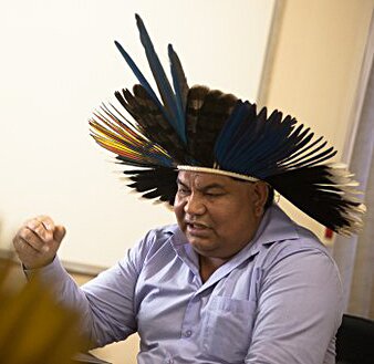 Zaqueu Kaingang, pertenço à tribo dos Kaingang, sou o primeiro indígena formado mestre pela UFRGS.